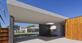 Entrance to mansion